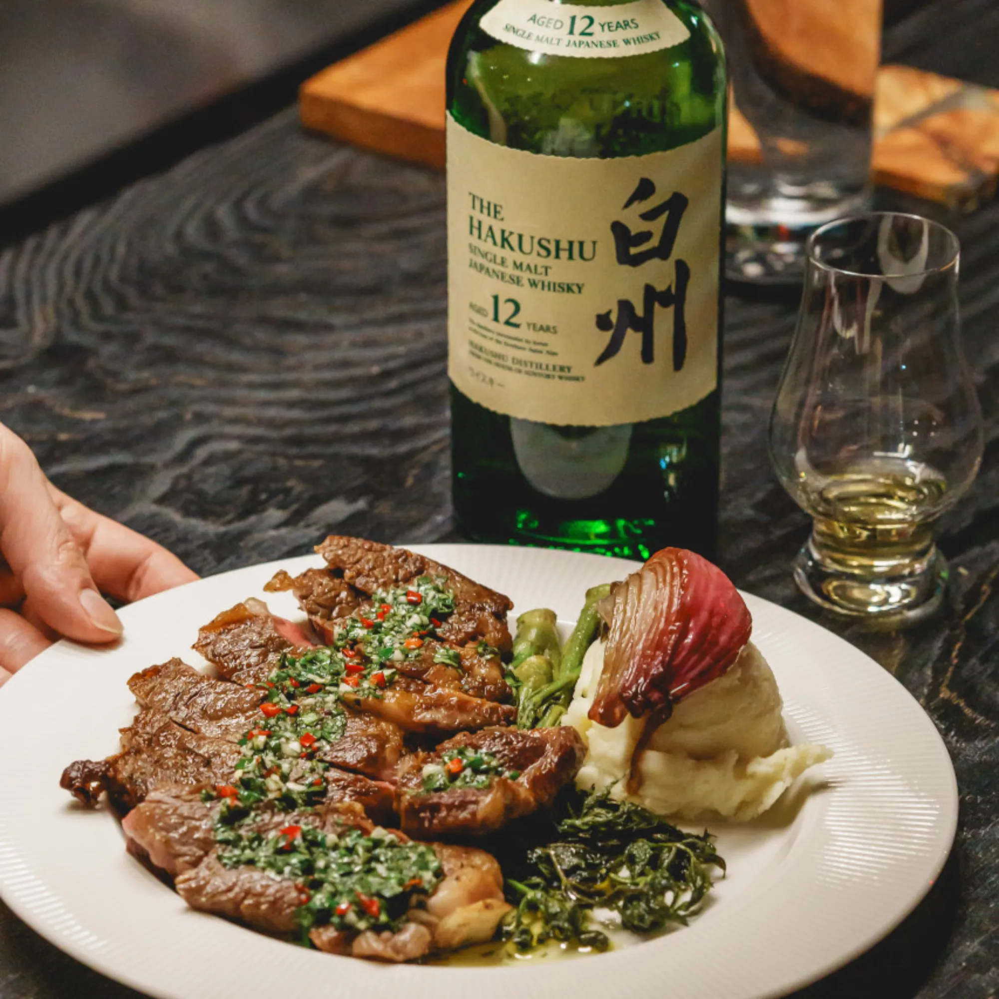 바(Bar)의 한계를 넘은 '고퀄리티 푸드 페어링'